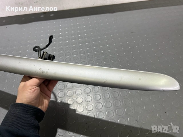 Лайсната на багажника за BMW E46 Седан (фейс), снимка 3 - Части - 53287268