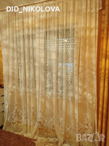 Бяло дантелено перде