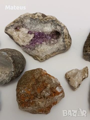 Лот Минерали, снимка 5 - Колиета, медальони, синджири - 53801385