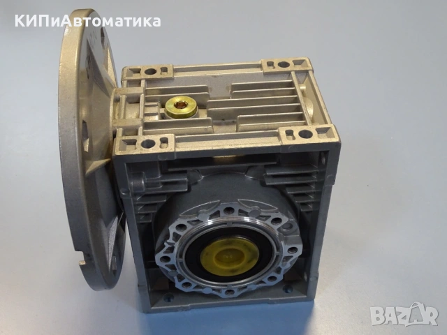 Червячен редуктор CHIARAVALLI CHT-63U Worm Reducer size-63 ratio-20, снимка 4 - Резервни части за машини - 53166469