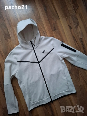 Nike Tech Fleece , снимка 4 - Спортни дрехи, екипи - 53389281