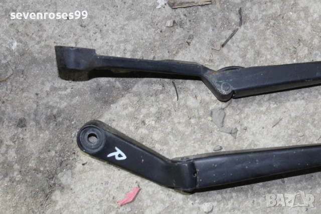 Рамо предни чистачки ляво дясно Фолксваген Голф 3 комби 1.9 tdi 90hp VW Golf 3  1H1955409B  410A, снимка 2 - Части - 50854917