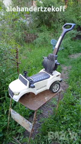 Детска количка с родителски контрол