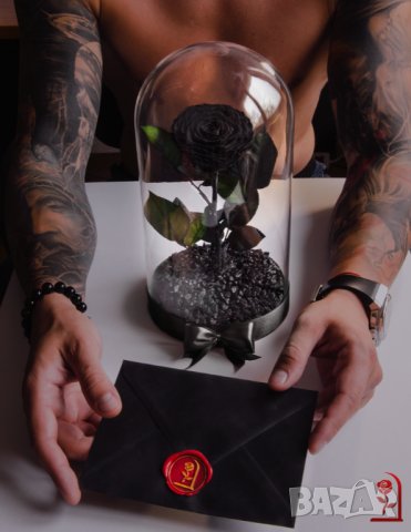 Луксозен Подарък за Жена / Естествена Вечна Черна Роза в Стъкленица / Хит Подарък за годишнина, снимка 2 - Други - 34470601
