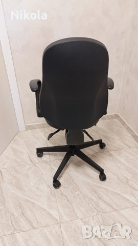 Офис стол на колеца с подлакътници с конткол на 3 позиции, снимка 3 - Столове - 42045550