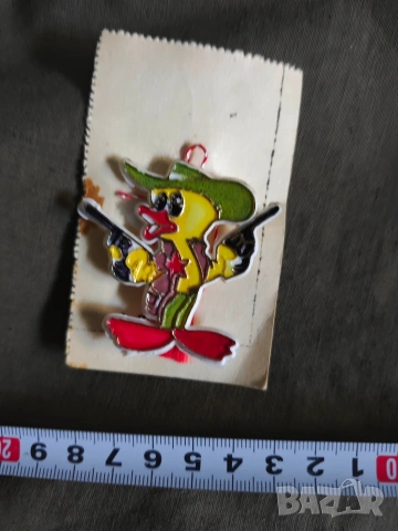 Продавам мартеници НРБ с фигури : Ну ,погоди, мечета , жаба ,Олимпиада , Смърф , снимка 13 - Колекции - 53627248