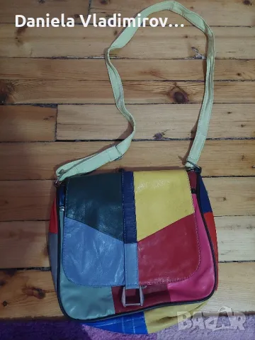 Многоцветна дамска чанта с дълга дръжка