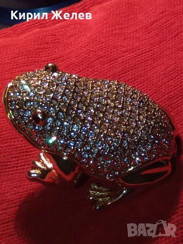 ВЕЛИКОЛЕПНА МЕДНА ЖАБКА КУТИЙКА За БИЖУТА с ДЕБЕЛА ПОЗЛАТА ЕМАЙЛ и ИСКРЯЩИ ФАСЕТИРАНИ КРИСТАЛИ 47100, снимка 16 - Други - 46801248