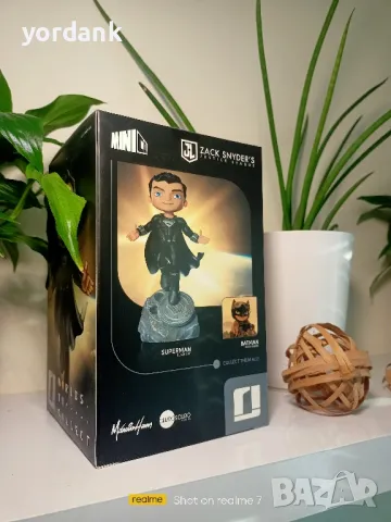 Статуетка Iron Studios DC Comics: Justice League - Superman (Black Suit), 18 cm, снимка 2 - Други ценни предмети - 49944081