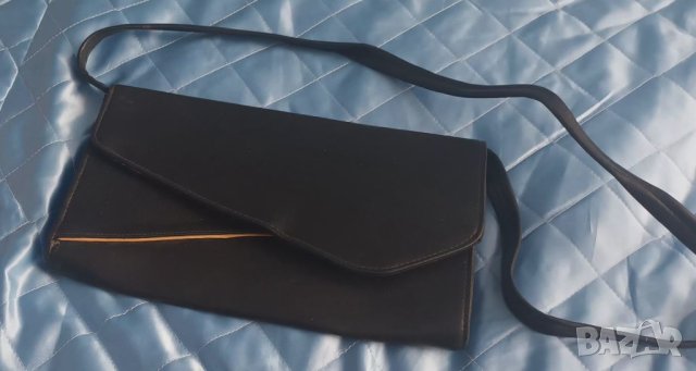 Дамска чантичка , снимка 2 - Чанти - 40718390