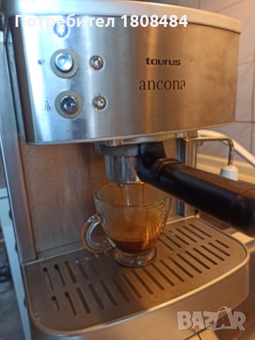 Кафемашина Таурус Анкона иноксова с ръкохватка с крема диск, работи отлично и прави хубаво кафе 