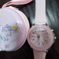 Комплект детски кварцов часовник Еднорог,силиконова каишка + гривна в метална кутия, снимка 6 - Детски - 44803876