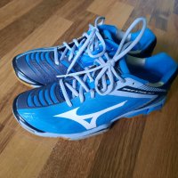 Mizuno-летни маратонки нови 40.5 номер,за хандбал и скоуш, снимка 1 - Маратонки - 44354076