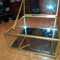 красива стъклена кутия с златен обков 1303240727, снимка 9 - Антикварни и старинни предмети - 44738887