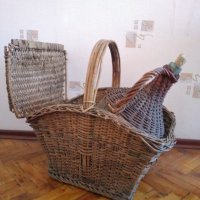 Автентичен кошник и дамаджана за декорация към битова къща., снимка 3 - Антикварни и старинни предмети - 35690303