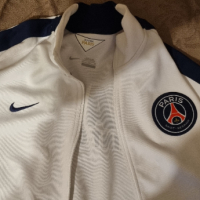 Горнище на Paris Saint Germain, снимка 1 - Спортни дрехи, екипи - 44665651