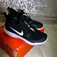 Nike Flex Runner детски оригинални маратонки, снимка 2 - Детски маратонки - 44635654