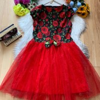 Червена рокля с рози и тюл, снимка 1 - Рокли - 42258689