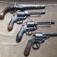 Стари револвери пистолети лот, снимка 2 - Антикварни и старинни предмети - 41098189
