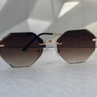 Valentino дамски слънчеви очила Осмоъгълник с верижка синджир, снимка 6 - Слънчеви и диоптрични очила - 44682891