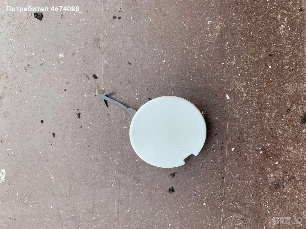 Капачка задна броня отвора на куката за теглене за DACIA SANDERO с номер 511657929r само за 50лв., снимка 1