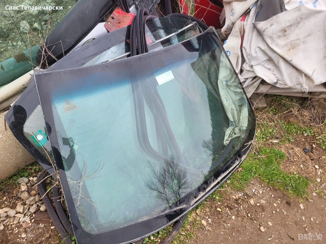 Продавам предно стъкло за опел вектра Б 99г., снимка 1