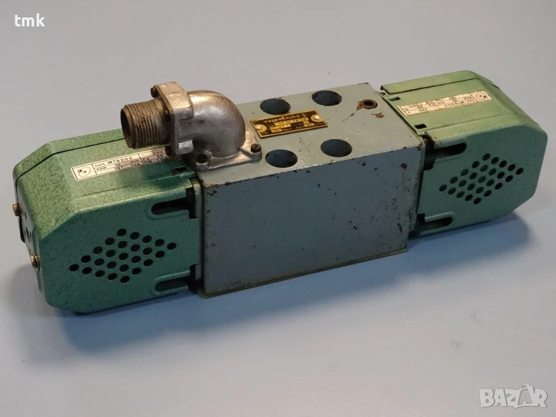 Хидравличен разпределител "Хидравлика" тип 64ПГ 73-12 Hydraulic solenoid valve 220V, снимка 1
