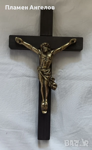 Дървен кръст със месингово разпятие, снимка 1