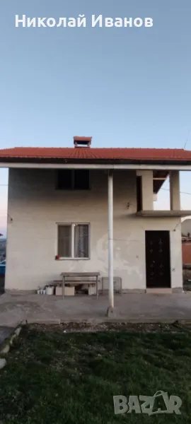 Двуетажна къща в с. Крепост, снимка 1