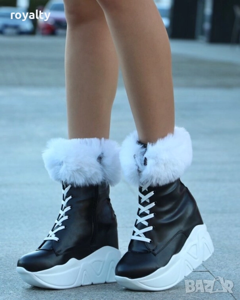 Боти на платформа - черна кожа с бял пух и бяло ходило, снимка 1