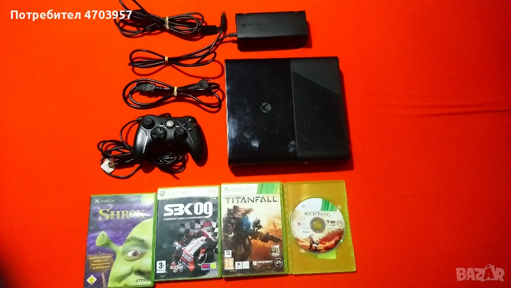 Конзола Xbox 360 E 500GB с Джойстик Кабели и 4 Игри, снимка 1