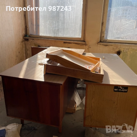 Мебели Соц – гардероби, секции, маси – запазени, снимка 14 - Секции и витрини - 52947598