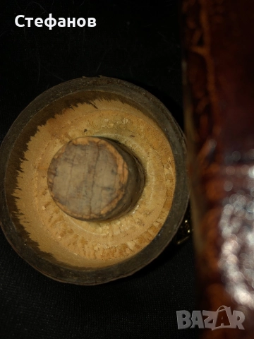 Бутилка за алкохол облицована с кожа, снимка 4 - Антикварни и старинни предмети - 52469606