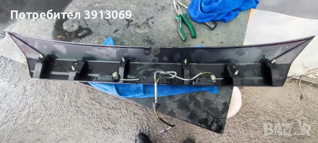 Продавам оригинална лайсна за осветяване на заден номер за Форд фиеста след 2009 г , снимка 3 - Части - 49739394