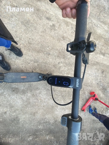 Електрическа тротинетка Ninebot , снимка 3 - Друга електроника - 53697691