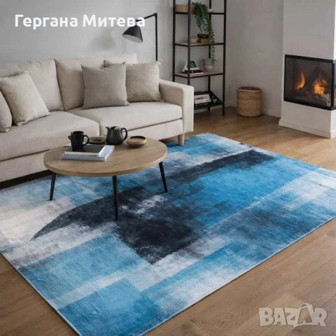 Модерен синьо-бял килим с черен