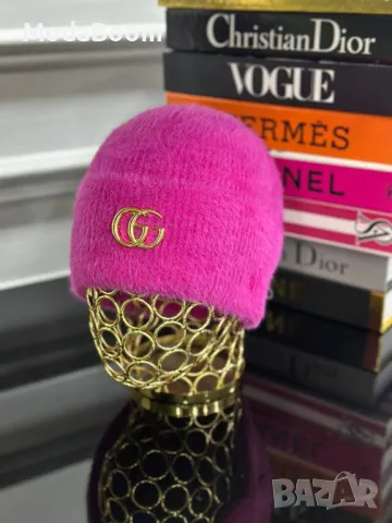 Gucci дамски зимни шапки различни цветове , снимка 5 - Шапки - 48250895