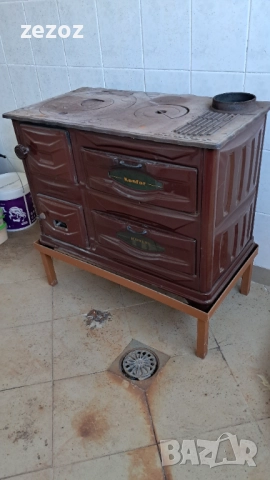 Печка с фурна на дърва