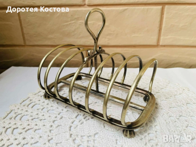 Красива посребрена поставка за 6 филийки от Англия