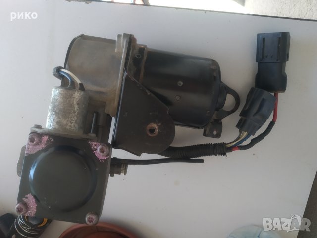 Компресор за въздушно окачване Ленд Ровър Дискавъри 3, снимка 3 - Части - 28811519