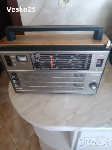Ретро радио Selena B-216 - работещо, снимка 11 - Радиокасетофони, транзистори - 51753538