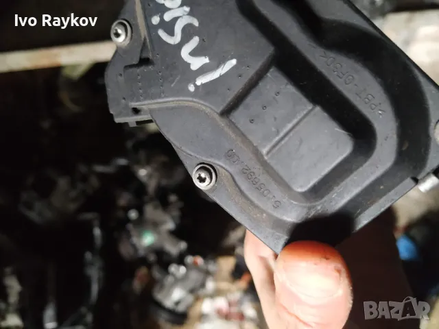 Дроселова клапа за Opel Insignia , снимка 2 - Части - 49171799