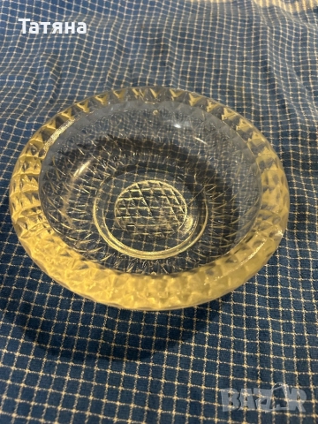 Стъклен пепелник, снимка 2 - Други стоки за дома - 52798061