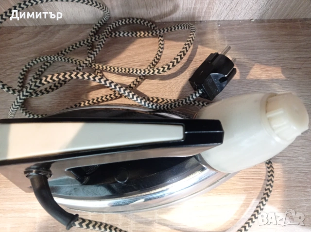 Руска ютия с функция за пара 1000W, снимка 4 - Ютии - 53704357