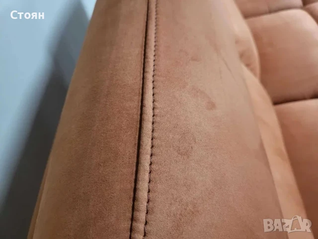 Оранжев диван от плат тройка "Gracie" с електрически релакс механизъм, снимка 11 - Дивани и мека мебел - 50648474