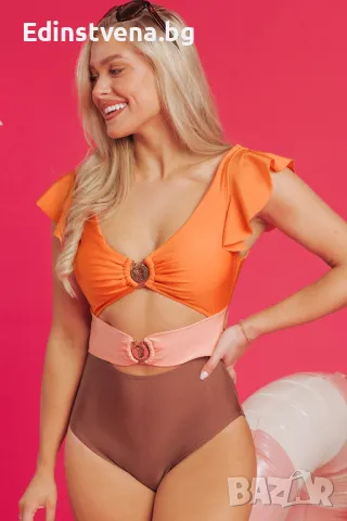 Дамски цял бански в три цвята, снимка 1