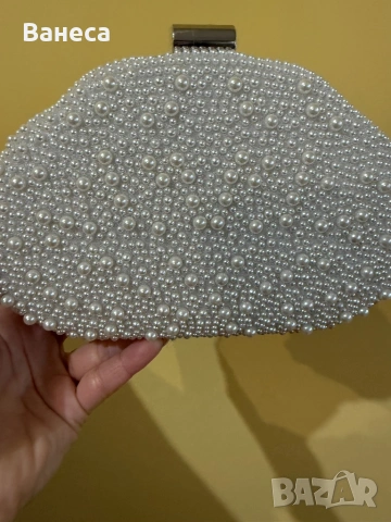 Елегантна нова чантичка