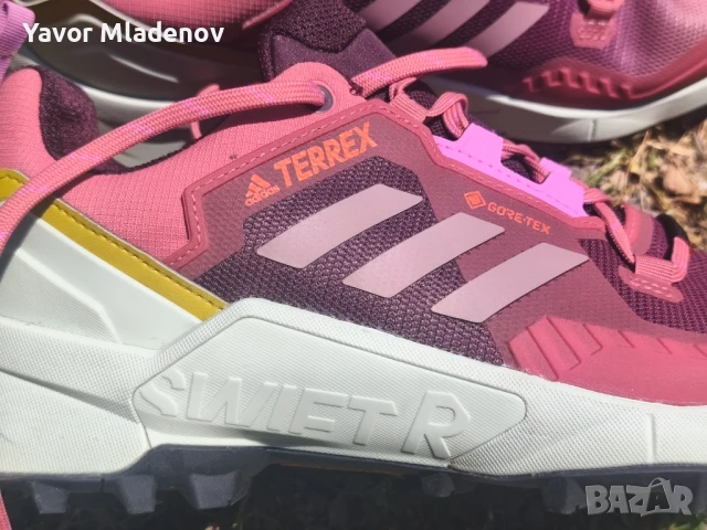 Туристически маратонки adidas Gore Tex чисто нови 42 номер унисекс., снимка 10 - Спортни обувки - 50619783