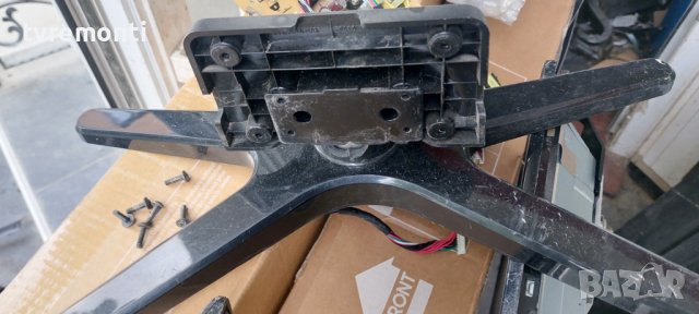 телевизор JVC модел LT-40V750 оригинална стойка