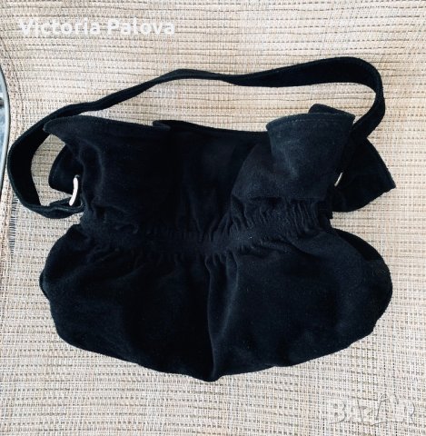 Мека велурена чанта, снимка 3 - Чанти - 41476355